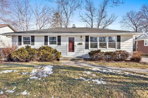 1136 Rockdale St, Green Bay, WI 54304-3312