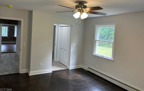 5 Pierson Ln, Oxford NJ  07863-3278 exterior