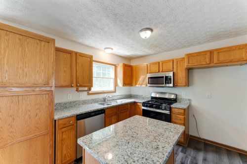 311 Kestrel Dr, Blacklick, OH 43004-8107