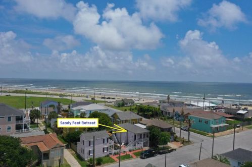 1416 13th St, Galveston TX  77550-8206 exterior