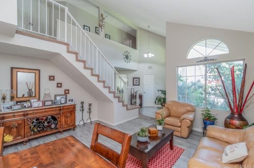 6742 Dove Ln, Riverside CA  92506-5000 exterior