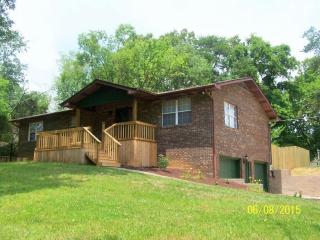 426 Oakleaf Cir, Knoxville, TN 37924-2913