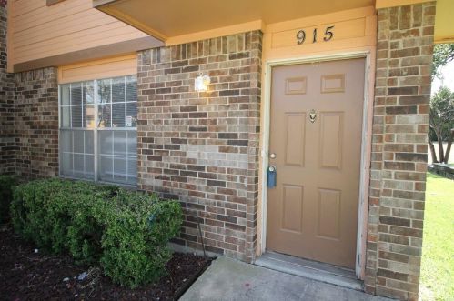 915 Cedar Ter, Cedar Hill TX  75104-4790 exterior