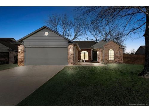 11121 107th East Ave, Bixby OK  74008-2810 exterior
