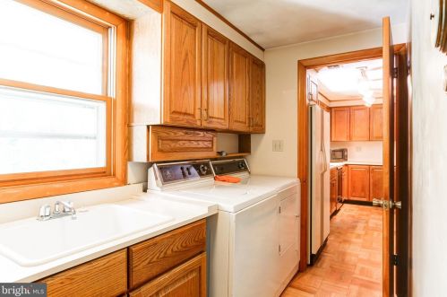 3 Annette Dr, West Enola PA  17025-1802 exterior