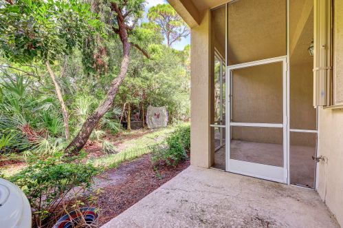 8113 Carnoustie Pl, Fort Pierce FL 34986-3316 exterior