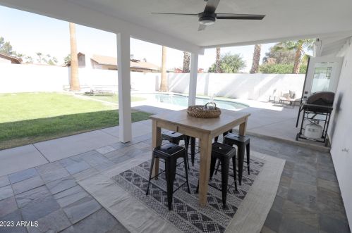 4346 Evans Dr, Phoenix AZ  85032-5449 exterior