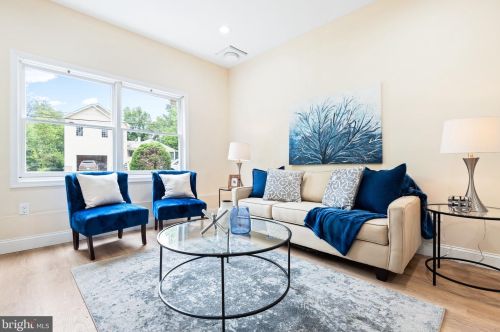 3010 Rosemary Ln, Falls Church VA  22042-1840 exterior