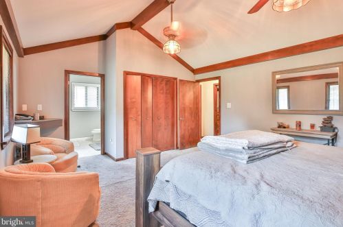 2327 Contest Ln, Haymarket VA  20169-1209 exterior