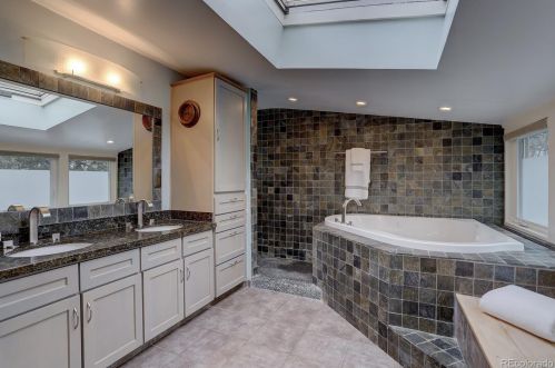 2475 Jackson St, Denver CO 80210-5638 exterior