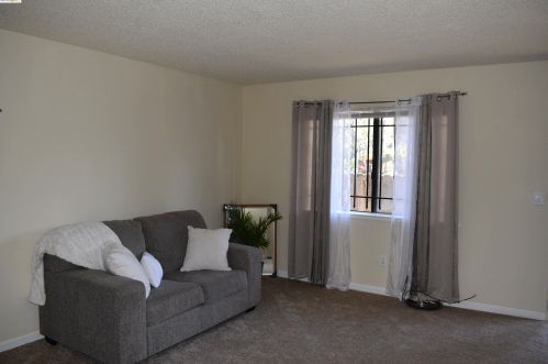 3127 Cuthbert Ave, Oakland CA  94602-2729 exterior