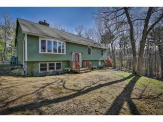42 Gaita Dr, Derry, NH 03038-6024