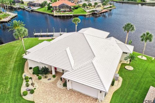 22 Cedarwood Ct, Palm Coast FL  32137-8947 exterior