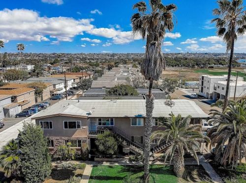 4101 Morrell St, San Diego CA 92109-4641 exterior