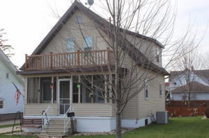 327 Cleveland St, Brillion, WI 54110-1303