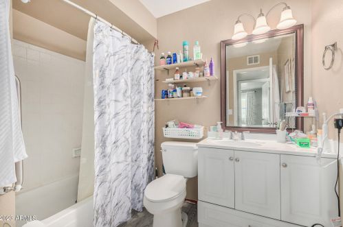 4938 Larkspur Dr, Glendale AZ  85304-2028 exterior