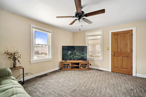 1152 Sage St, Lake Geneva, WI 53147-1236