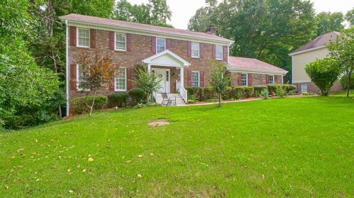 4148 Kings Troop Rd, Stone Mountain, GA 30083-4725