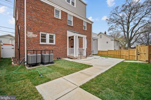 5010 Brooks St, Washington DC  20019-5318 exterior