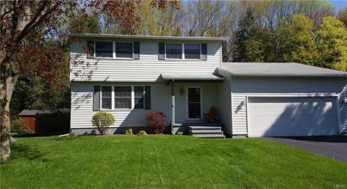 105 Whiskwood Ln, Minoa, NY 13116-1029