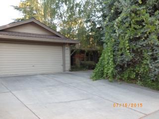 85 Blue Water Cir, Sacramento, CA 95831-4808