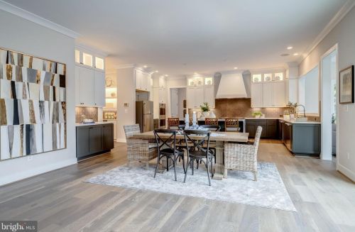 6580 Brooks Pl, Falls Church VA  22044-1105 exterior