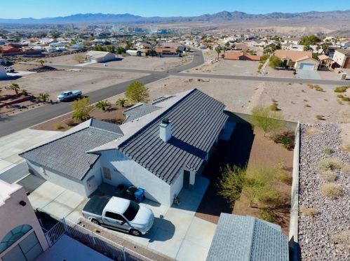3323 Park Ridge Ave, Bullhead City, AZ 86429-7307