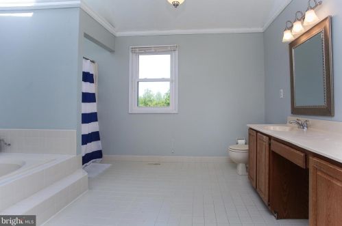 1845 Ferguson Ln, Blue Bell PA  19422-1308 exterior