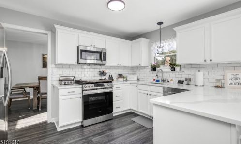 7 Jessica Ln, Dover NJ  07801-4743 exterior