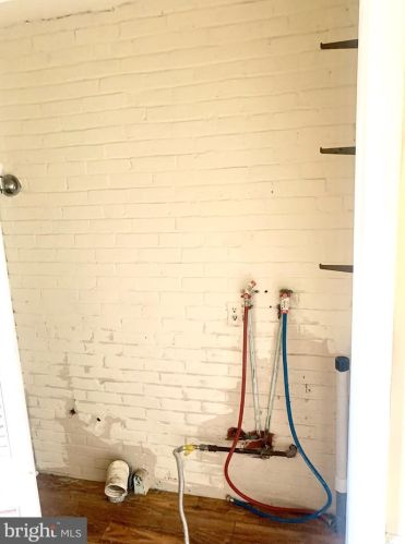 1305 Oak St, Wilmington DE  19805-4340 exterior