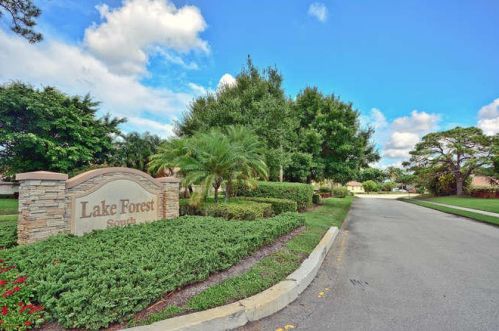4010 10th St, Delray Beach FL  33445-1929 exterior