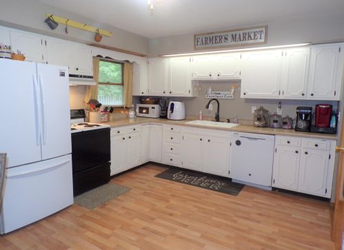 8 Willis Ct, Washington Ch OH  43160-1073 exterior