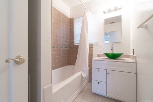 25420 Oak St, Lomita CA  90717-2216 exterior