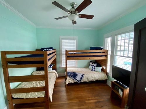 2214 33 St, Galveston TX 77550-7508 exterior