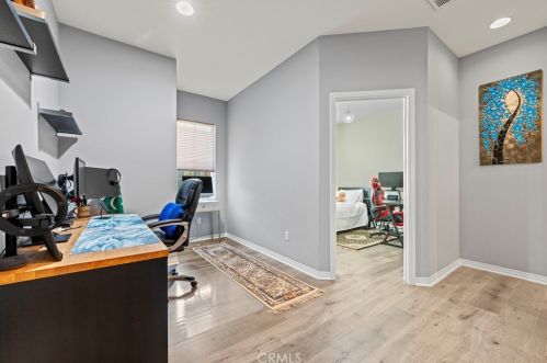 23860 Toscana Dr, Santa Clarita CA  91354-3015 exterior