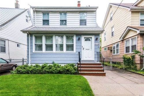 8628 233rd St, Jamaica, NY 11427-2648