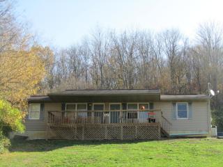 101 Andrea Dr, Aurora, IN 47001-1186
