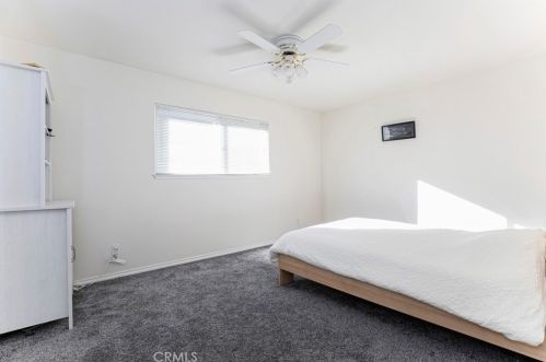 27067 Alabastro Dr, Santa Clarita CA  91354-2215 exterior