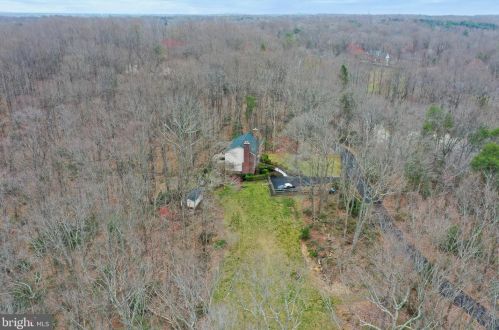 5550 Wide Oak Ct, Woodbridge VA  22192-6036 exterior