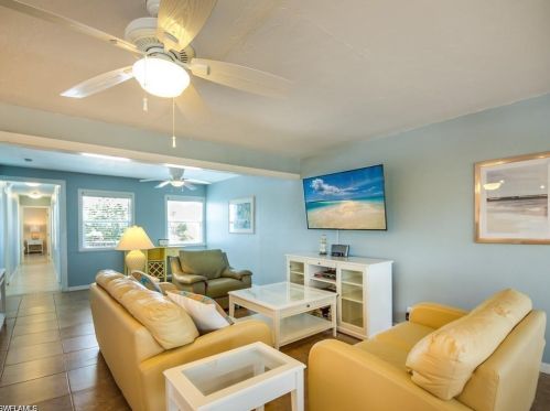 6000 Gulf Rd, Fort Myers Beach FL  33931-4315 exterior