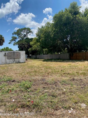 2040 Old Dixie Hwy, Titusville, FL 32796-1763