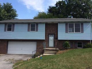 340 Franklin Square Dr, Yoe, PA 17313-9638