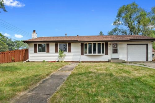 13 Territorial Rd, Minneapolis, MN 55434-1538