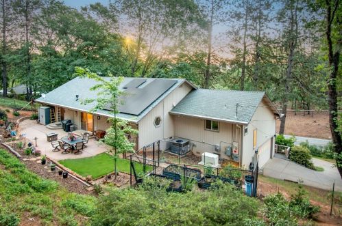 17444 Alexandra Way, Grass Valley CA  95949-7181 exterior