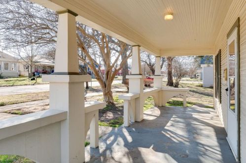 615 Woodard St, Denison TX  75020-3213 exterior