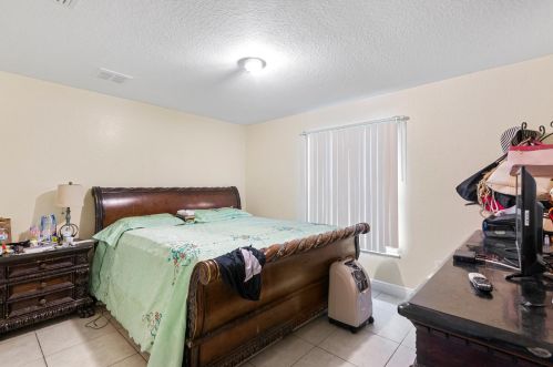 1125 Coleman Ave, Fort Pierce FL  34953-1824 exterior