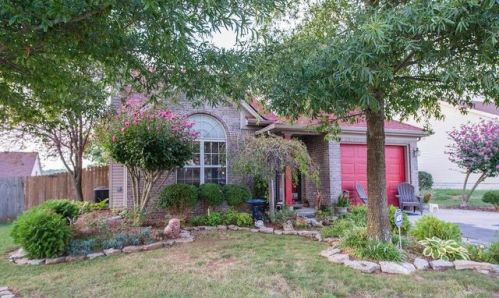 109 Irving Ln, Georgetown, KY 40324-2094