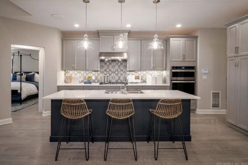 87 Great Hill Dr, Bethel, CT 06801