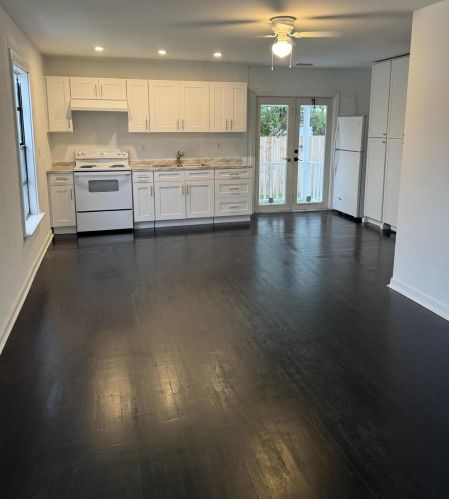 5000 Lake Ave, West Palm Beach FL  33405-3128 exterior