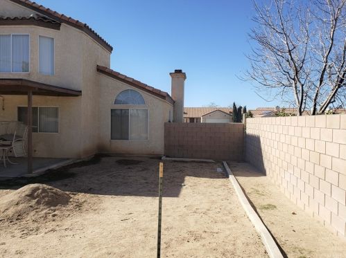 13573 La Villa Dr, Victorville, CA 92395-5248
